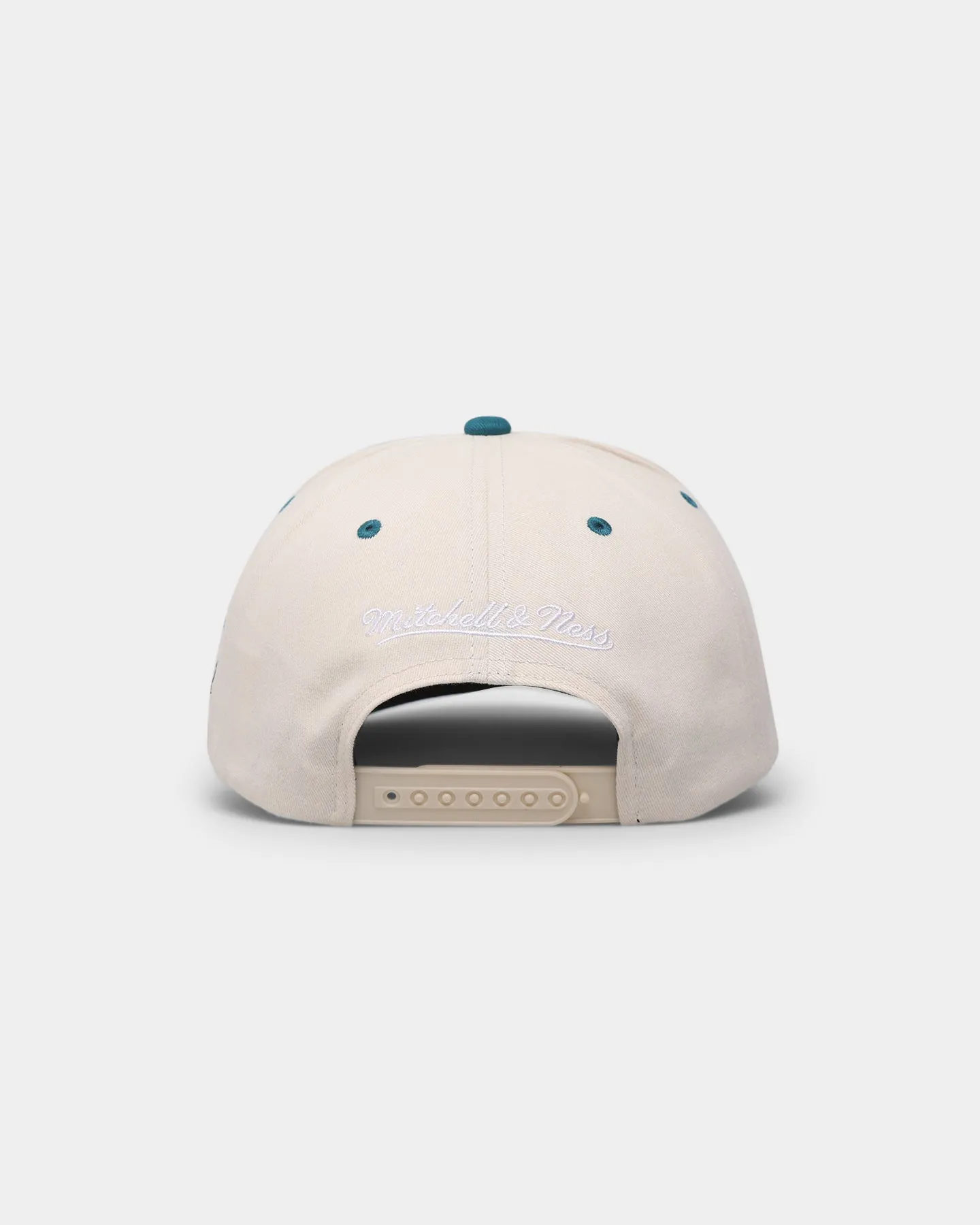 Mitchell & Ness Charlotte Hornets "Cream Team Script" Pro Crown Snapback Cream