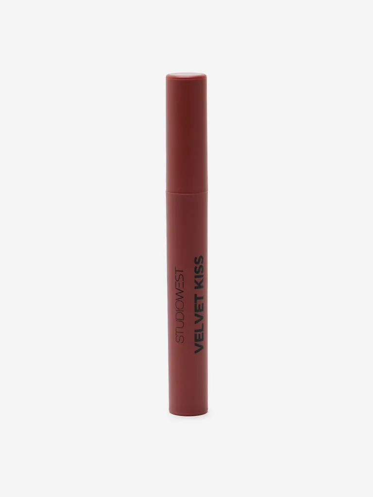 Studiowest Velvet Kiss Slim Stick Pink Sorbet P-01 Lipstick - 2 gm